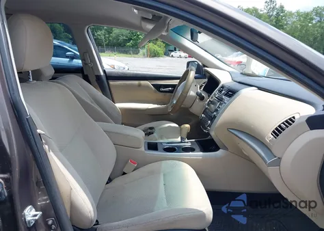 2015 Nissan Altima 2.5 S z USA, uszkodzony, nr VIN 1N4AL3AP9FC120725